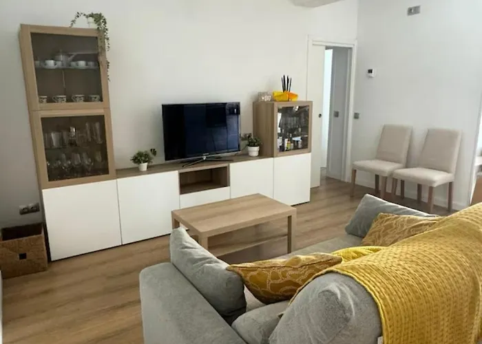 A Pie De Calle Saldaña